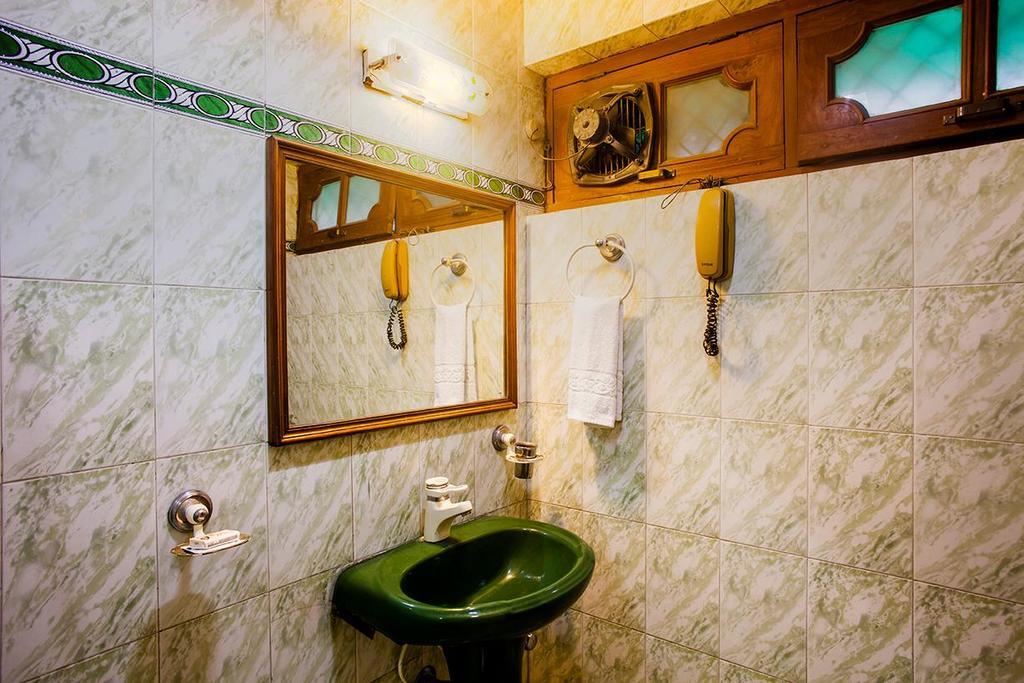 Hotel Imperial House Allahabad Exterior foto